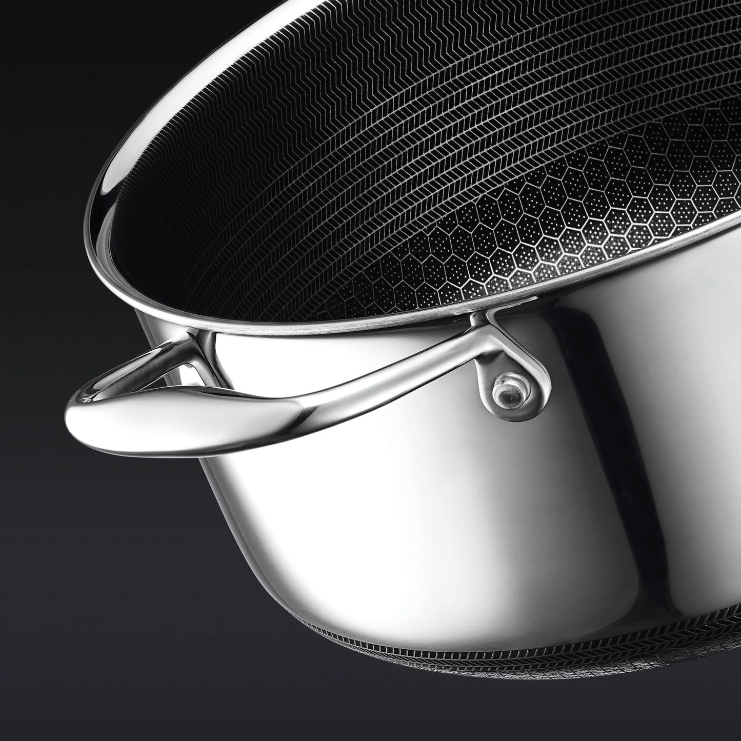 Hybrid Saucepan with Lid, 5-Qt